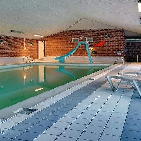 Apartamento Urmas - 1km From The Sea By Interhome